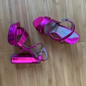 PINK METALLIC PLATFORM SANDAL